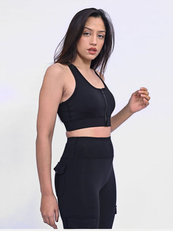Women’s Sports Bra – Seamless Support with Breathable Mesh