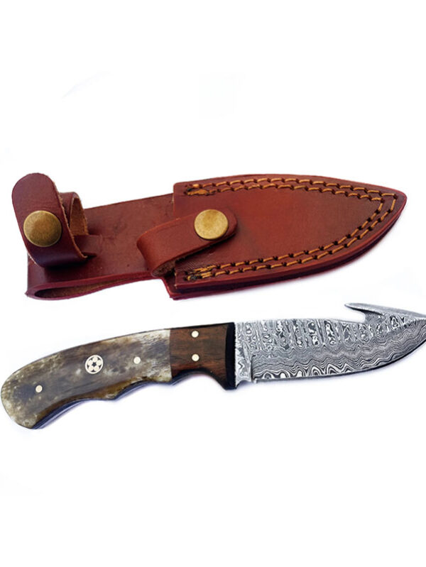 Luxury Damascus Hunting Knife – Crafted for the Wild