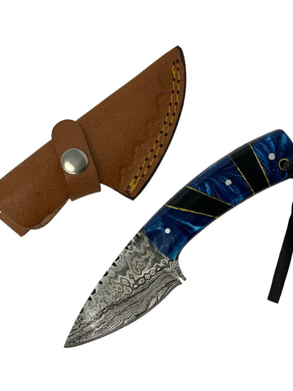 Elegance Meets Edge: Premium Damascus Blade