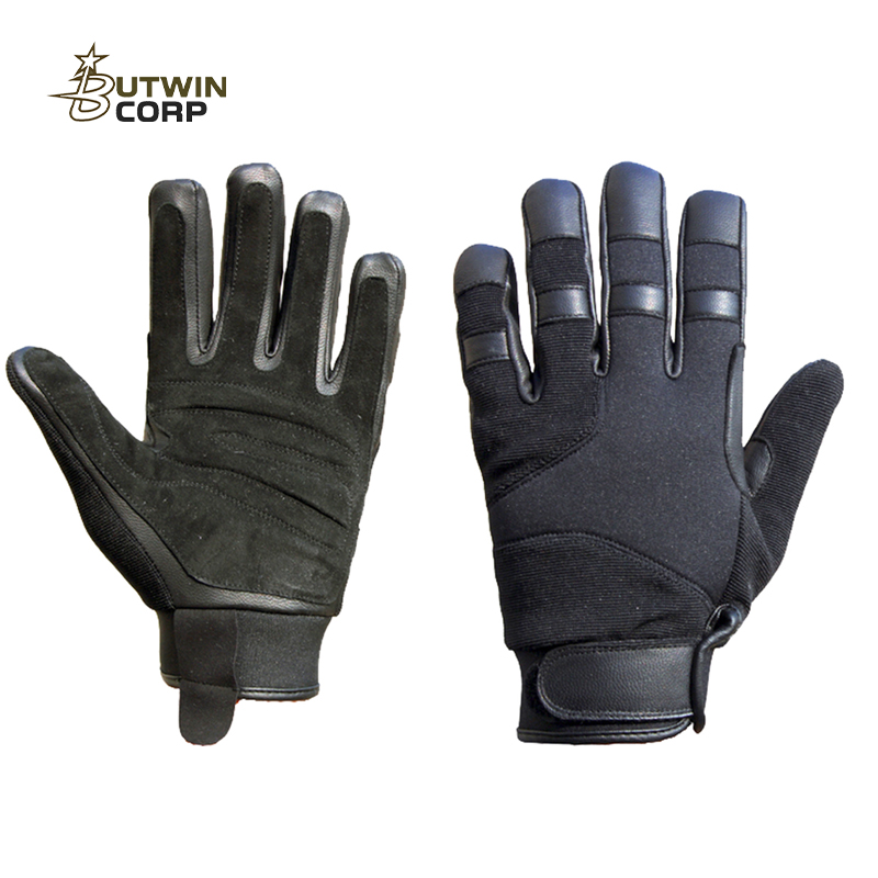 Combat-Ready Gloves for Every Mission