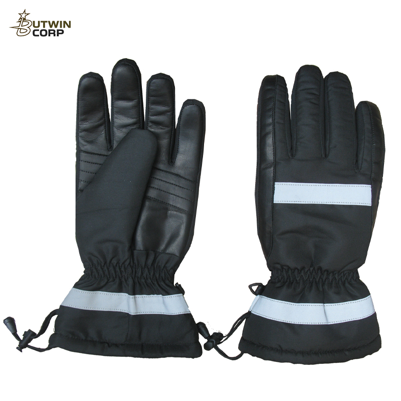 Reflective Winter Gloves – Safety and Comfort Combined